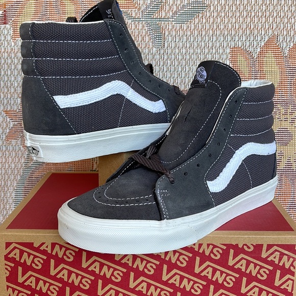 Vans Sk8-Hi
Textured Asphalt
VN0005U9107
WMNS sneakers - Picture 9 of 16
